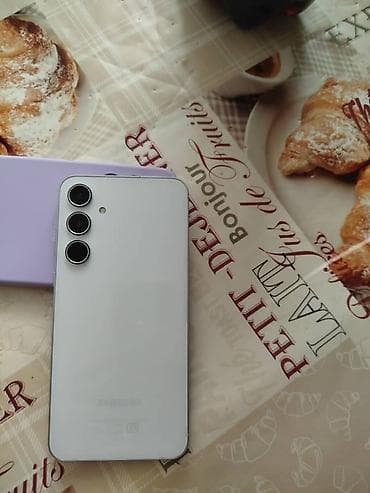 Samsung Galaxy A55, Б/у, 128 ГБ, цвет - Белый, 2 SIM