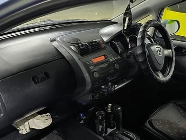 гаражный распродажа: Honda Fit: 2002 г., 1.3 л, Вариатор, Бензин — 8