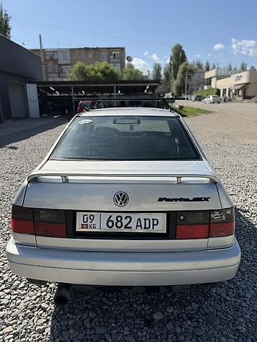 Продажа авто: Volkswagen Vento: 1996 г., 2 л, Механика, Бензин, Седан — 4