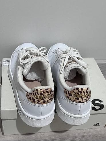 Домашние тапочки: Кроссовки, 40, Adidas Originals, Б/у, цвет - Белый, Самовывоз — 2