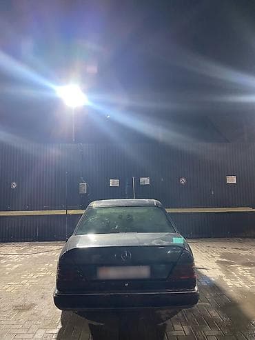 лобовые стекла спринтер: Mercedes-Benz W124: 1990 г., 2.3 л, Ручные, Седан — 4