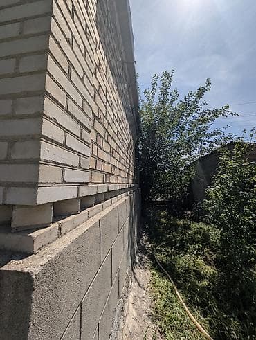 квартира на час аламедин 1: Продаю дачу. Дом кирпичный. Стены - 1,5 кирпича. Сейсмопояс на — 3