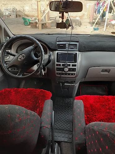 transporter multivan: Toyota Avensis Verso: 2002 г., 2 л, Автомат, Бензин, Минивэн — 4