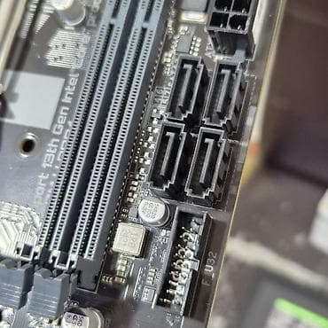 micro atx: Материнская плата для ПК, Новый, Gigabyte, LGA1700, Micro-ATX — 4