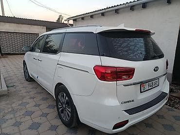 пл: Kia Carnival: 2019 г., 2.2 л, Дизель, Минивэн — 2
