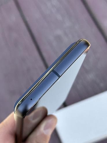 маленький айфон: Google Pixel 8, Б/у, 128 ГБ, цвет - Черный, 1 SIM, eSIM — 3