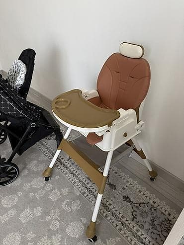 Стульчик для кормления ребенка - Регулируемая по высоте конструкция