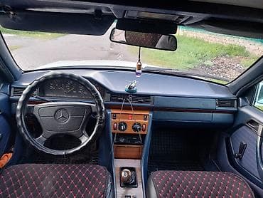 мер 124: Mercedes-Benz W124: 1993 г., 2 л, Ручные, Бензин, Седан — 9