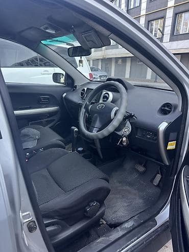 mark 2: Toyota Ist: 2004 г., 1.3 л, Автомат, Бензин, Хэтчбэк — 3