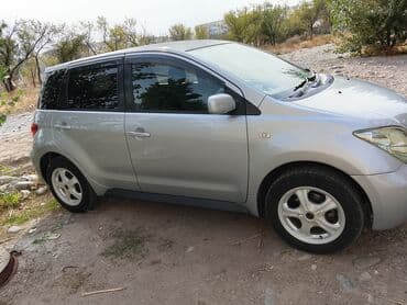 задний бампер на хонда стрим: Toyota ist: 2004 г., 1.5 л, Автомат, Бензиновая, Хэтчбэк — 3