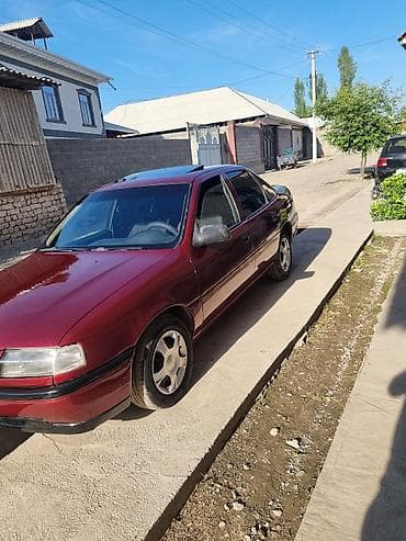 volkswagen passat каракол: Opel Vectra: 1994 г., 1.8 л, Кол менен иштөөчү, Бензин, Седан — 1