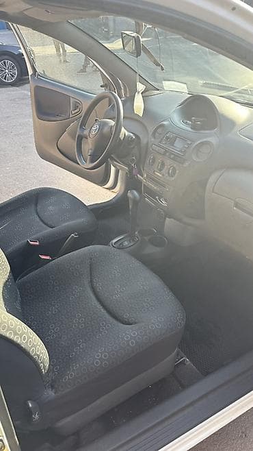 тайота хетчбек: Toyota Yaris: 2004 г., 1 л, Автомат, Бензин, Хэтчбэк — 7