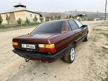 mazda 2000: Audi 100: 1989 г., Седан — 4