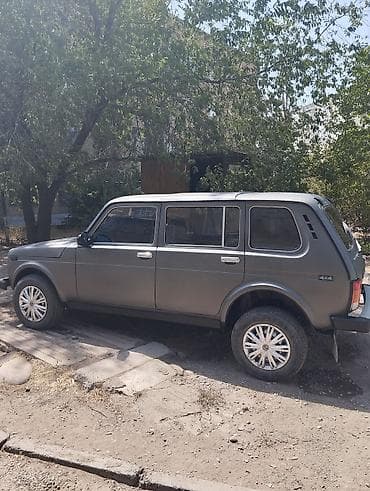 ВАЗ (ЛАДА) 4x4 Нива: 2006 г., 1.7 л, Механика, Бензин, Внедорожник — 9