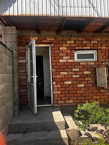 продается сад: Небольшой садовый домик с печным отоплением, сдается в аренду, с — 10