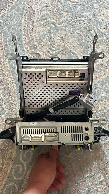 обмен на аутбек: Lexus GX 470 
7 
Монитор на лексус — 8