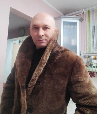 Прокат одежды: Продаю б/у мужскую шубу 50 размера из натурального меха мутон. Шуба на — 5