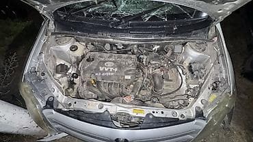 Транспорт: Toyota Ist: 2005 г., 1.5 л — 5