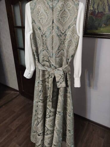 таджикские национальные платья из штапеля: Продаю или на прокат Платье женское из атласа, двойка на кыз узатуу и — 2