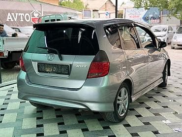 toyota ayris: Honda Jazz: 2007 г., 1.5 л, Автомат, Бензин, Хэтчбэк — 2