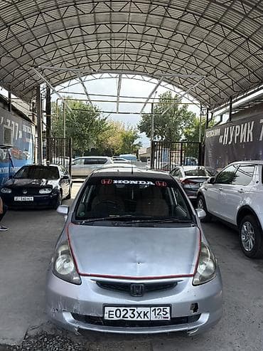 Honda Fit: 2003 г., 1.3 л, Автомат, Бензин, Хэтчбэк