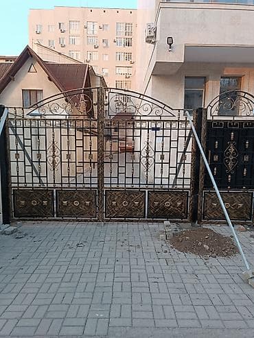 Распашные ворота: Кованые ворота с калиткой - Материал: сталь, художественная ковка. - — 2