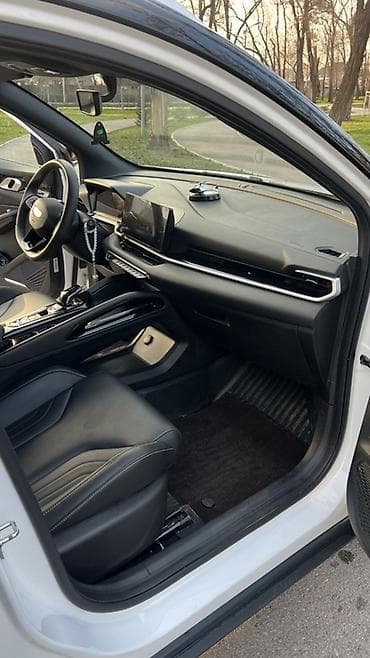 руль на прадо 120: Geely Coolray: 2025 г., 1.5 л, Робот, Бензин, Кроссовер — 8