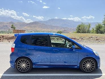 Продажа авто: Honda Fit: 2002 г., 1.3 л, Вариатор, Бензин, Хэтчбэк — 6