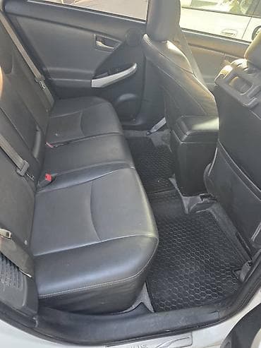 Toyota Prius: 2012 г., 1.8 л, Робот, Гибрид, Хэтчбэк — 5