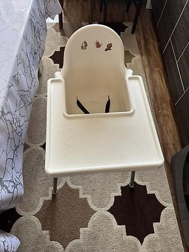 Оюн манеждери: Детский высокий стульчик для кормления. - Классическая конструкция из — 2