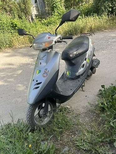 Скутер Honda Дио - Кузов: компактный городской скутер, цвет at lalafo.kg Скутер Honda Дио - Кузов: компактный городской скутер, цвет