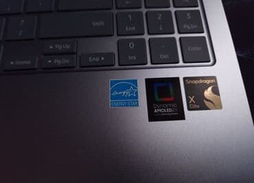 macboo: Ноутбук, Samsung, 16 ГБ ОЗУ, Snapdragon X Elite, 16 ", Новый, Для несложных задач, память SSD — 7