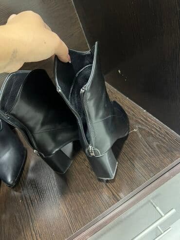 фирменная обувь из италии: Продаю свою обувь, носила всего на один выход. Покупала намного — 3