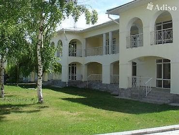 Таунхаус в загородном клубном комплексе - Двухэтажное здание в