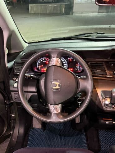 купить хонда элизион в бишкеке: Honda FR-V: 2008 г., 2.2 л, Механика, Дизель — 7