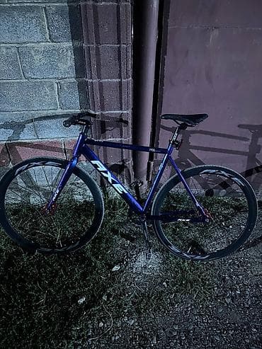 e53 4 8: Фикс-байк AXE 700c - Легкая алюминиевая рама AXE, размер — 2