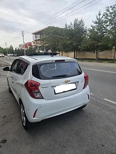 leksus gs: Chevrolet Spark: 2015 г., 1 л, Автомат, Бензин, Хэтчбэк — 3