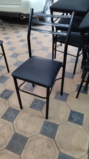 пластиковые табуретки: Табуретки — 2