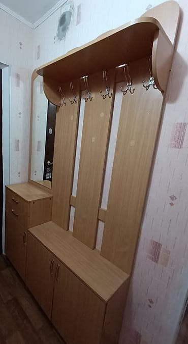 Продается прихожая Б/У. Два выдвижных ящика на роликах, 6 полок, 18 at lalafo.kg Продается прихожая Б/У. Два выдвижных ящика на роликах, 6 полок, 18