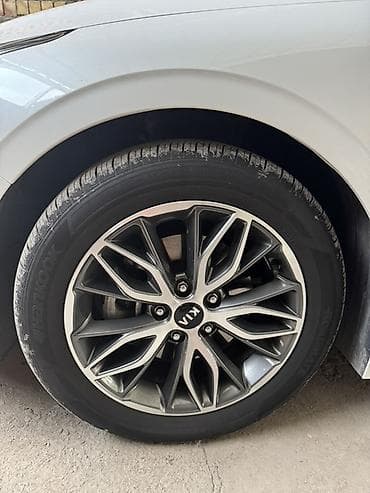 Колеса в сборе 215 / 55 / R 17, Всесезонная, Легковые, Литые, отверстий - 5