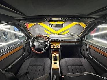 Mercedes-Benz W124: 1995 г., 2.2 л, Механика, Бензин, Седан — 8