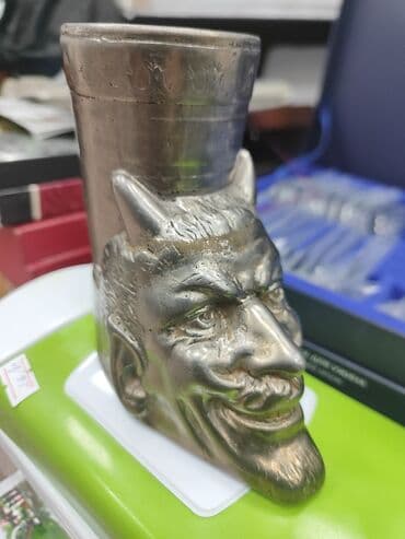 ссср инструмент: Винтажный советский держатель для ручек и карандашей в виде головы — 1