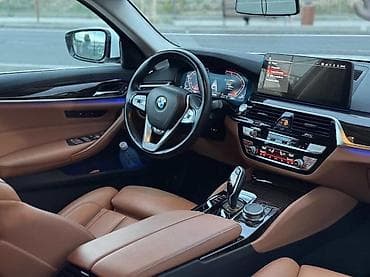 тико сидения: BMW 520: 2021 г., Седан — 8