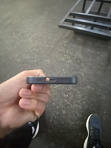 чехол айфон 11: Айфон 11про квадратное окно с большим вырезом). - Материал: фактурная — 5