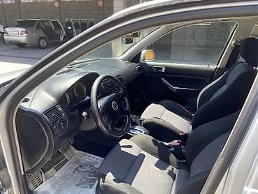 кросс поло: Volkswagen Golf: 2002 г., Механика, Бензин, Хэтчбэк — 10