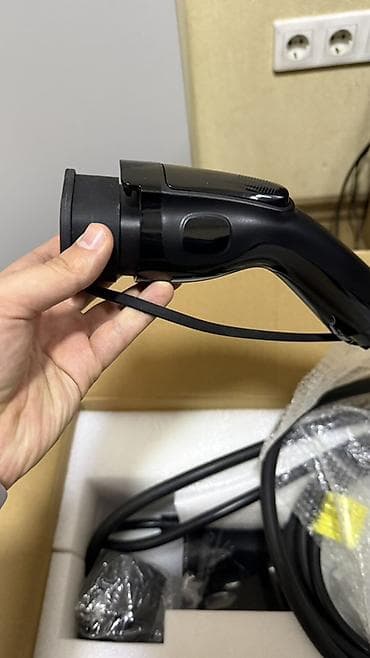 mini jack: Станция для зарядки электромобилей (AC Wallbox) - Форм‑фактор — 2