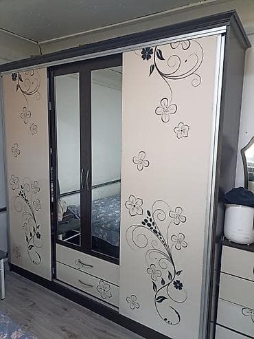 Мебель: Спальный гарнитур, Б/у, Двуспальная кровать, Кыргызстан, Самовывоз, цвет - Белый — 2