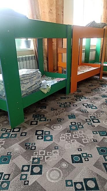 старые сундуки: Дет кроват 10 шт. Оптовая: 3.500.сом. Шкаф 2 шт. Столы 4 шт. Стулу 20 — 3