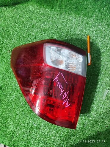 запчасти на тойота сурф в бишкеке: Задний левый стоп-сигнал Toyota 2010 г., Б/у, Оригинал, Япония — 1