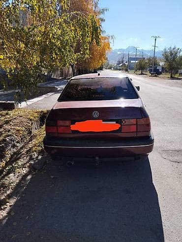 машина жыгули: Volkswagen Vento: 1993 г., Кол менен иштөөчү, Бензин, Седан — 2
